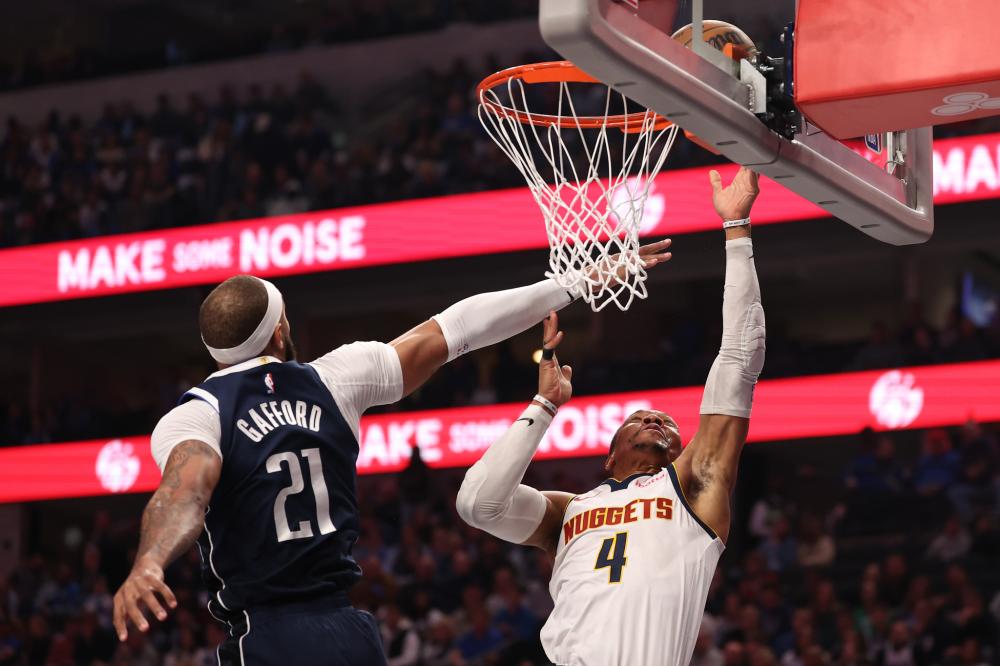 以观察他在 以观察他在