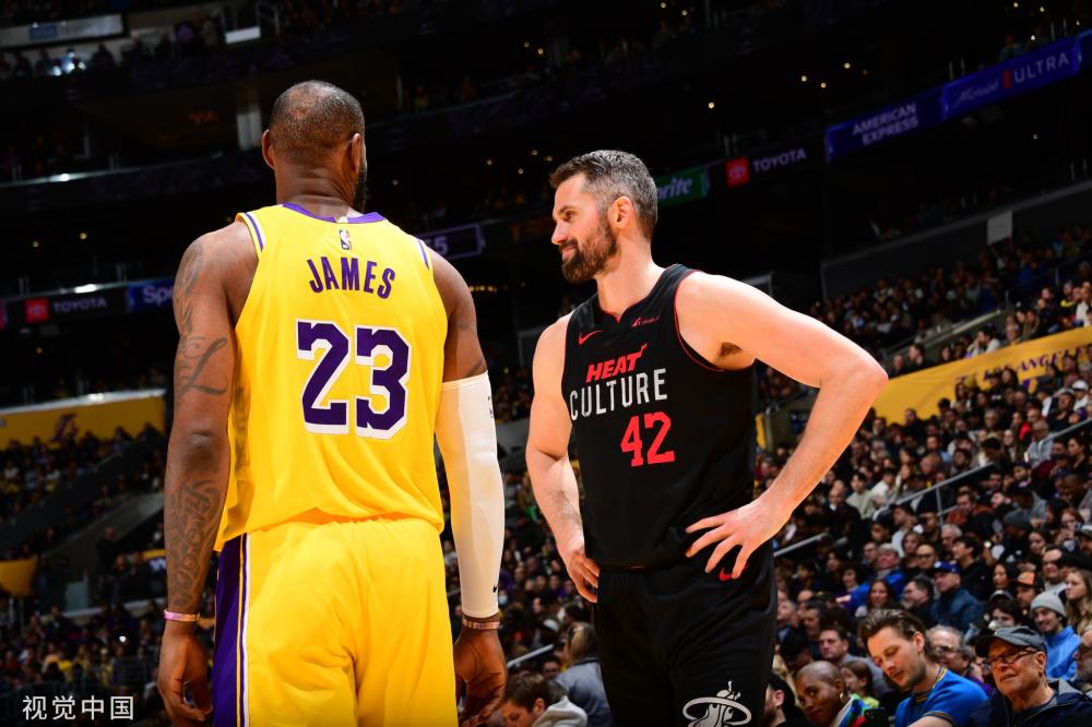 引发球迷广 引发球迷广