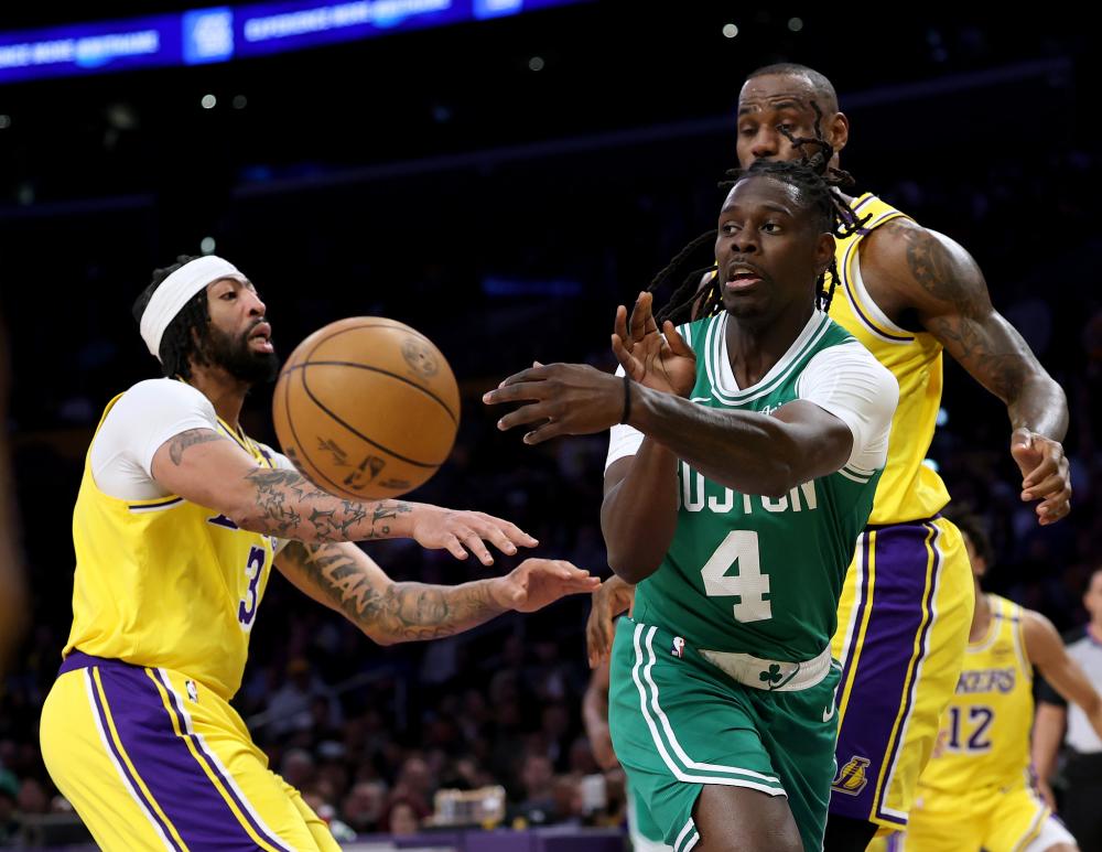 他在关键时 他在关键时